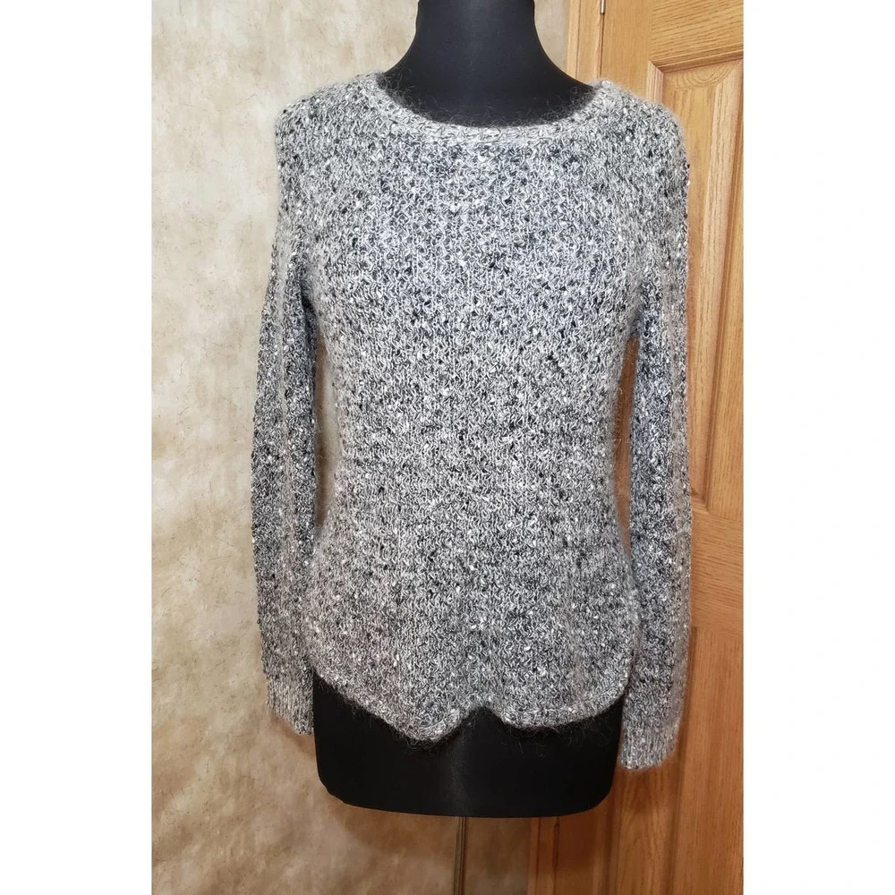 Ann Taylor size medium gray pullover sweater - Picture 1 of 5
